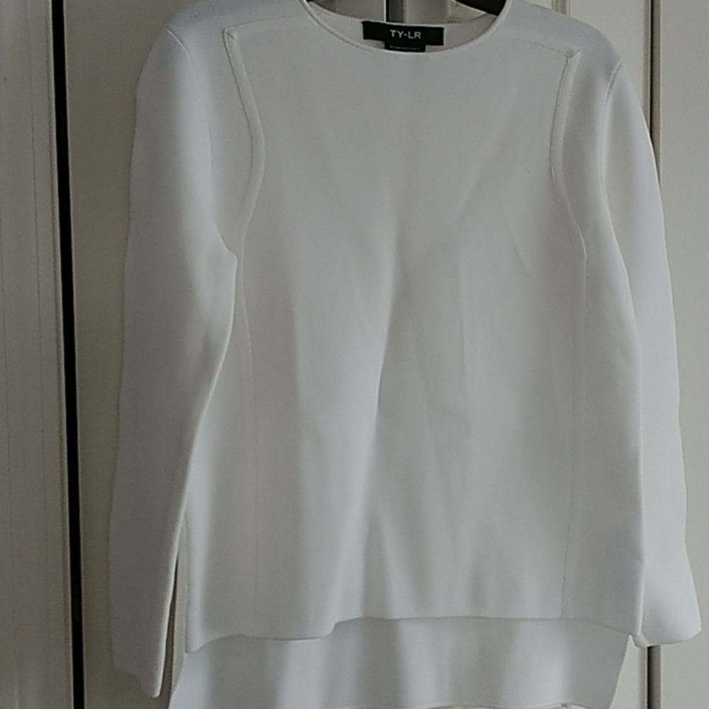 TY-LR  designed in Australia White crew neck Top S
